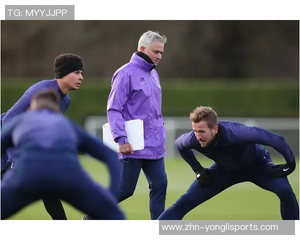 足球更衣室的秘密与团结：如何塑造球队的精神与凝聚力